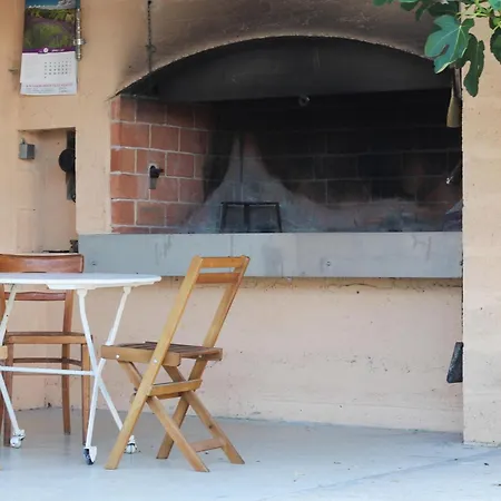 2 Bedroom Beautiful In Popovici Popovic